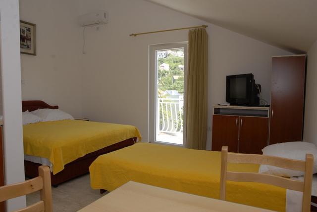 Apartments Dosljak Tivat Bagian luar foto
