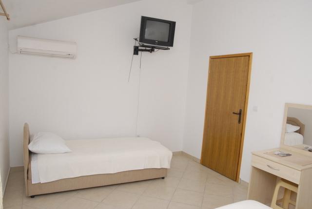 Apartments Dosljak Tivat Bagian luar foto