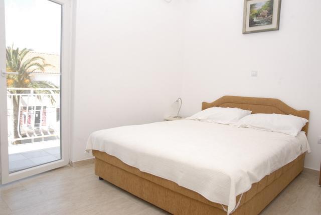 Apartments Dosljak Tivat Bagian luar foto