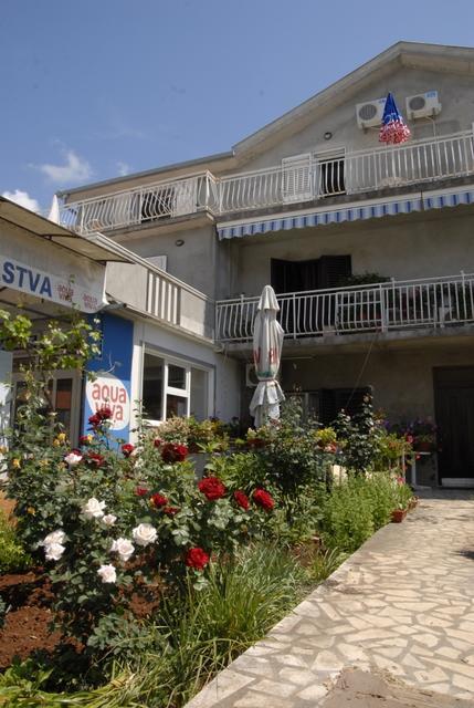 Apartments Dosljak Tivat Bagian luar foto