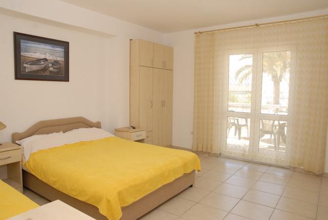 Apartments Dosljak Tivat Bagian luar foto