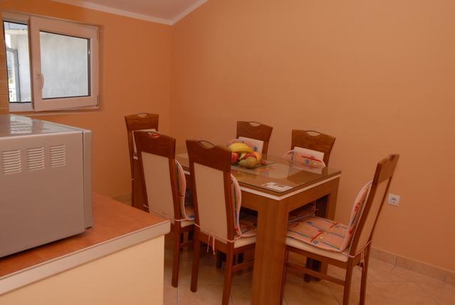 Apartments Dosljak Tivat Bagian luar foto